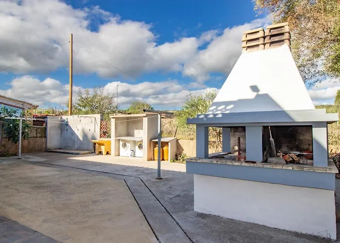 Alva, Only 300m From The Sea Holiday home